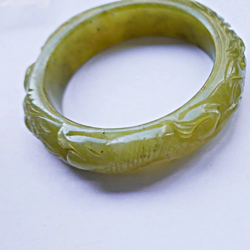 𝅺Hand carved Chinese Xiu Jade bangle